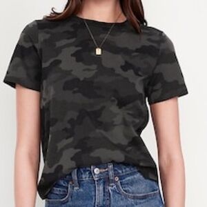 Old Navy Black Camouflage Cotton Tee Size S